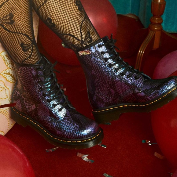 Dr. Martens 1460 Snakeskin emboss lace up boots - Picture 2 of 12